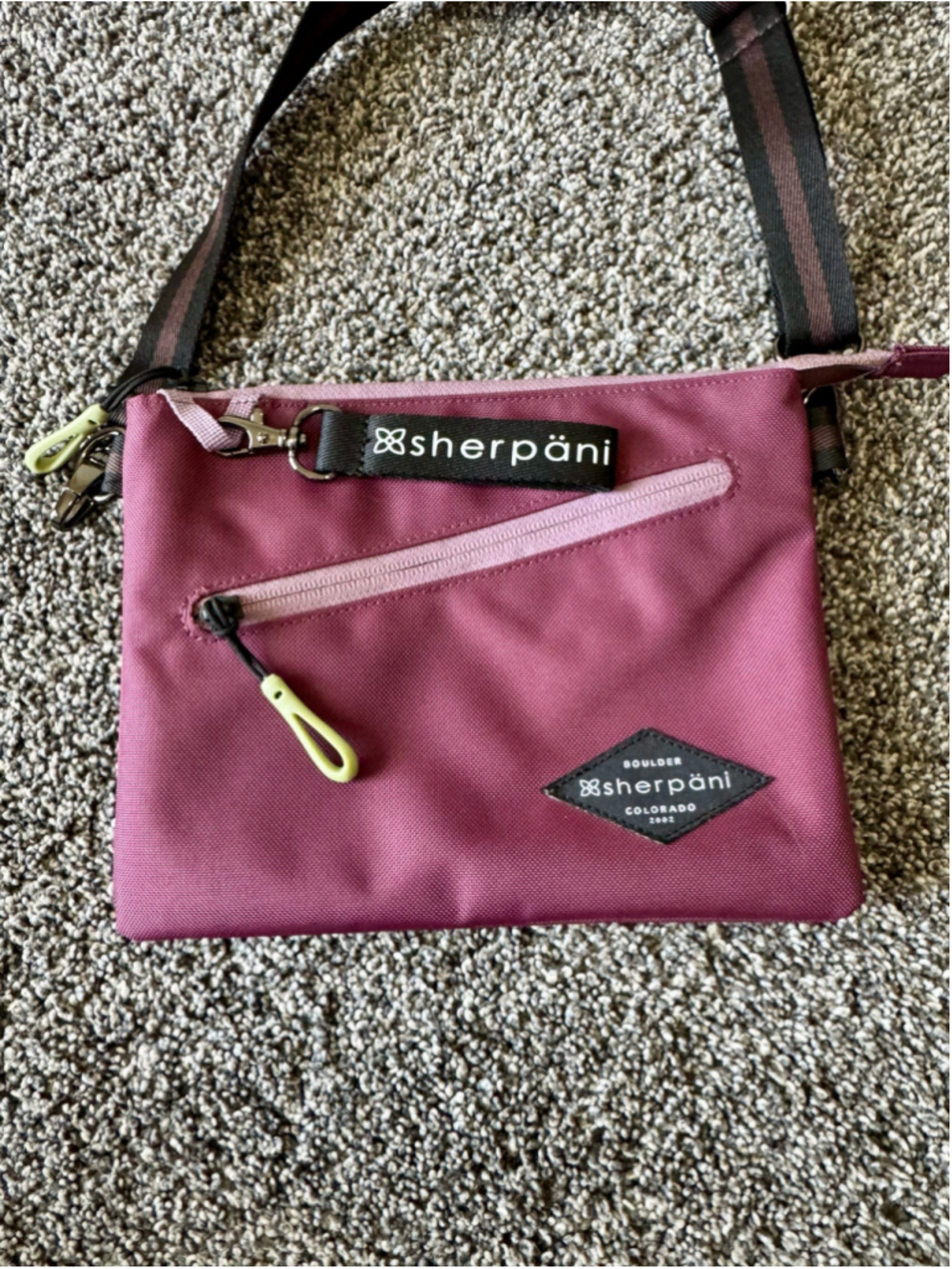 Women's Sherpani Zoom Crossbody Bag in Plum NWOT - Picture 3 of 12